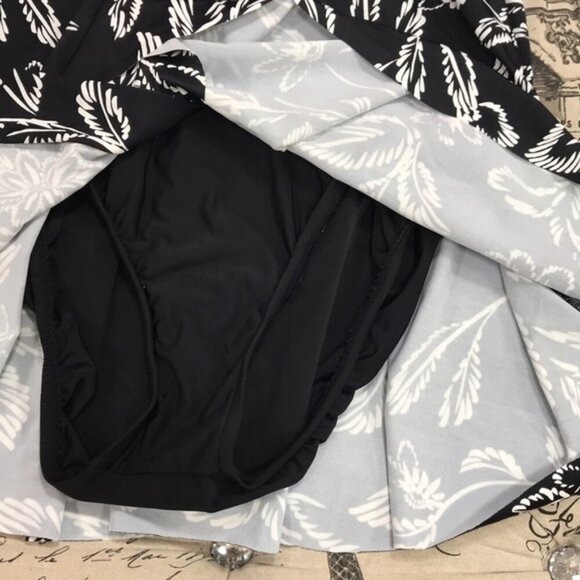 Swim Solutions Plus Size Flyaway Swimdress - Picture 4 of 8